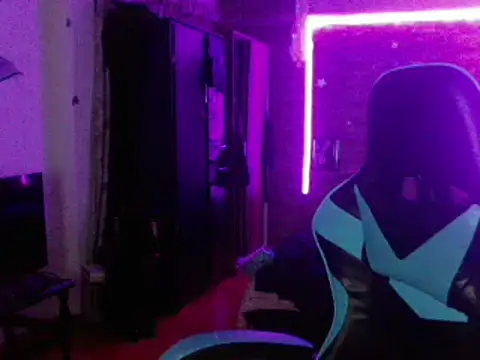 AngelaQueen  online show from December 14, 11:12 pm