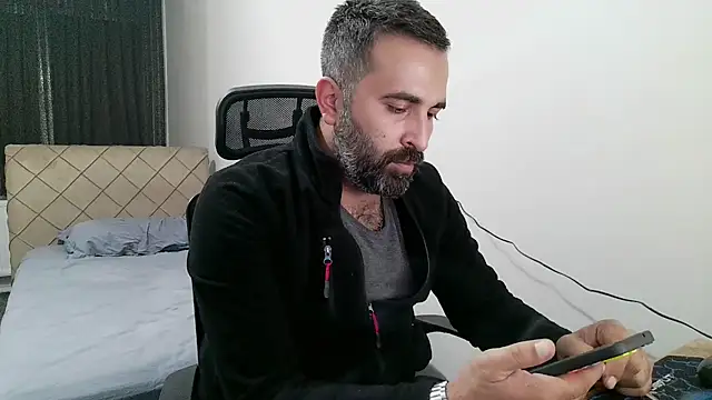 Snapshot of tgltplsr chatting on November 15, 9:43 pm tgltplsr online show from November 15, 9:43 pm