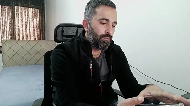 Snapshot of tgltplsr chatting on November 24, 6:02 am tgltplsr online show from November 24, 6:02 am