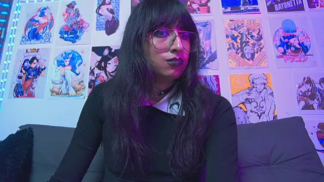 snowblack  online show from February 9, 5:29 am