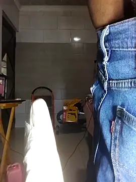 Snapshot of Stormward chatting on November 5, 12:49 pm Stormward online show from November 5, 12:49 pm