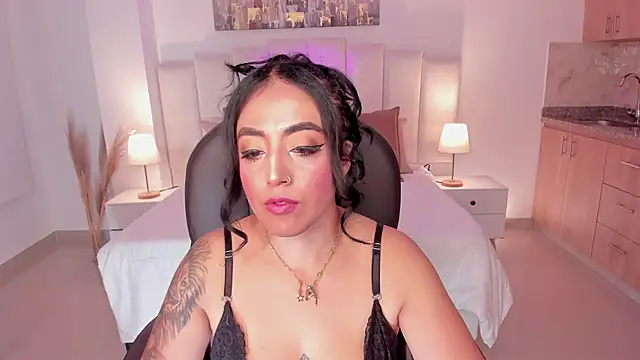 kim thompson 1 online show from October 6, 11:07 am