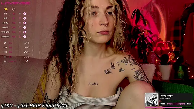 IttyKitty online show from October 13, 10:54 pm