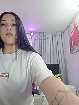 Snapshot of persefone_core chatting on November 28, 10:34 pm persefone core online show from November 28, 10:34 pm