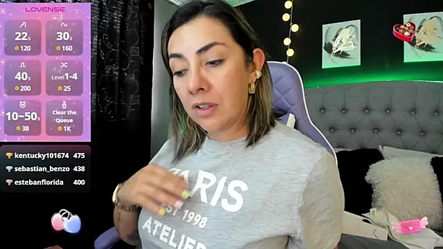 Snapshot of Isabella_lt chatting on February 6, 8:23 pm Isabella lt online show from February 6, 8:23 pm