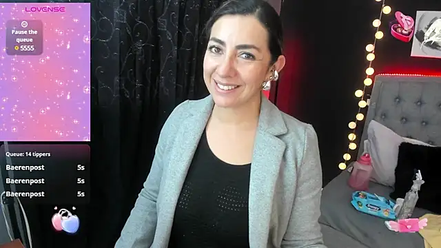 Snapshot of Isabella_lt chatting on February 14, 8:48 pm Isabella lt online show from February 14, 8:48 pm