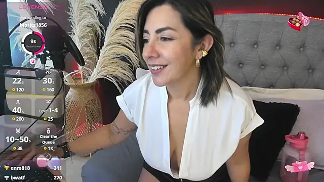 Snapshot of Isabella_lt chatting on February 25, 5:25 pm Isabella lt online show from February 25, 5:25 pm