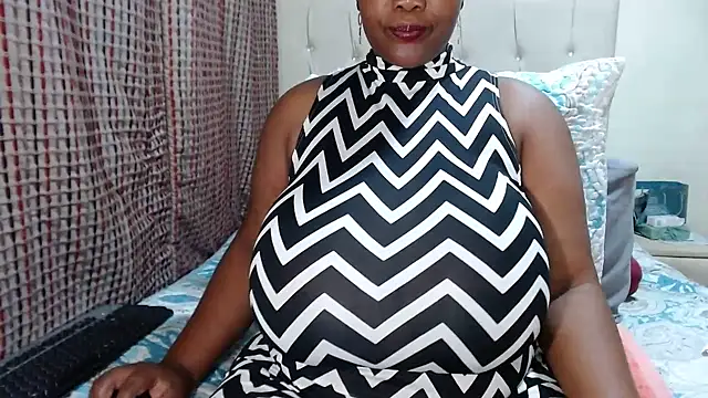 CHOCOLATEDARKBUSTYX online show from December 11, 4:53 pm