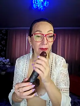 Snapshot of LybovNTV chatting on March 11, 2:43 am LybovNTV online show from March 11, 2:43 am