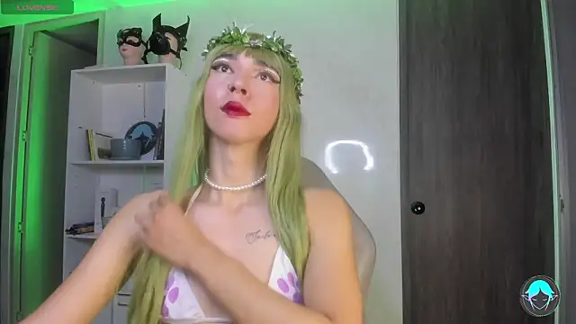 Snapshot of sofi_elfqueen chatting on March 1, 1:22 am sofi elfqueen online show from March 1, 1:22 am