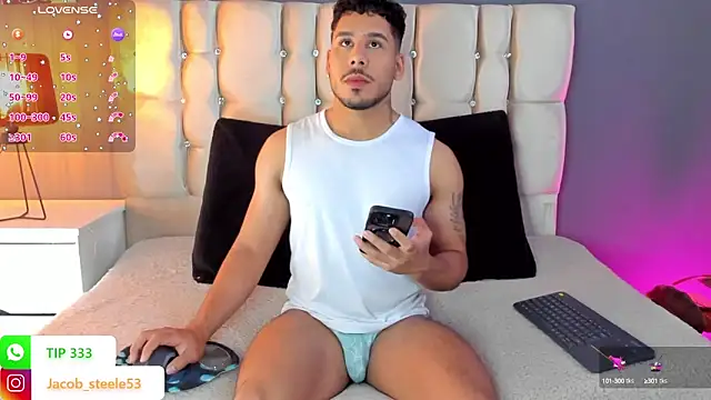 Snapshot of Jacob_Steele53 chatting on September 19, 8:20 pm Jacob Steele53 online show from September 19, 8:20 pm