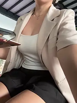 Snapshot of Jessical chatting on February 15, 4:36 am Jessical online show from February 15, 4:36 am