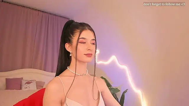 LauraCoy online show from February 28, 8:21 pm