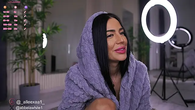 Snapshot of Abbela_White chatting on February 19, 9:17 am Abbela White online show from February 19, 9:17 am