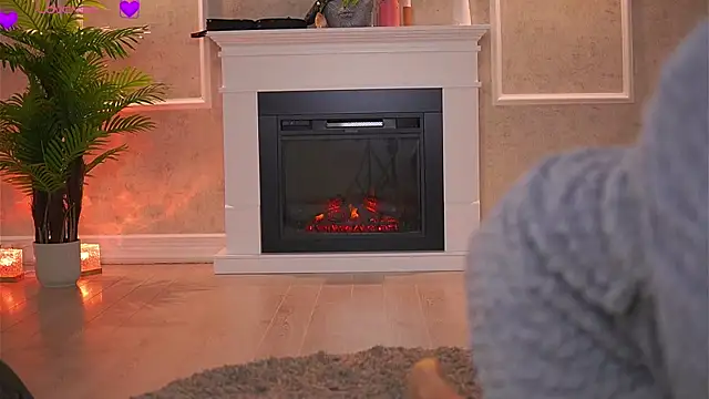 Snapshot of Abbela_White chatting on December 3, 6:21 am Abbela White online show from December 3, 6:21 am