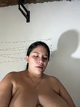 moncerrat luna online show from February 26, 1:43 pm