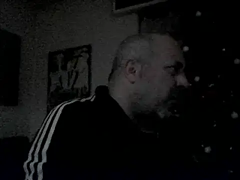 Snapshot of Paolino_8316 chatting on December 27, 4:54 pm Paolino 8316 online show from December 27, 4:54 pm