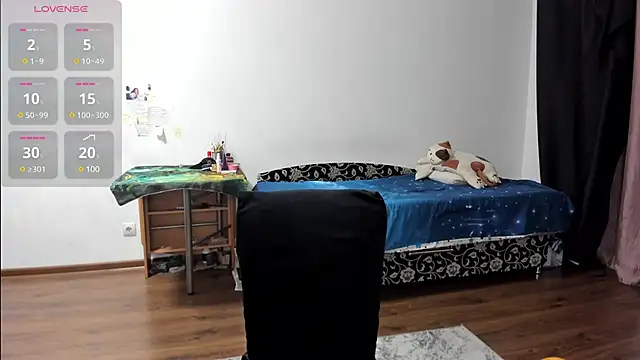 KitsuneRem online show from December 8, 8:36 pm