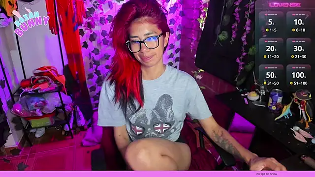 Roxanbunny1 online show from February 2, 10:28 pm