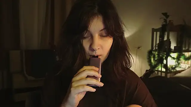 Snapshot of kshishtan chatting on December 28, 5:23 am kshishtan online show from December 28, 5:23 am