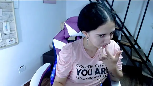 samantha baby  online show from September 20, 5:25 pm