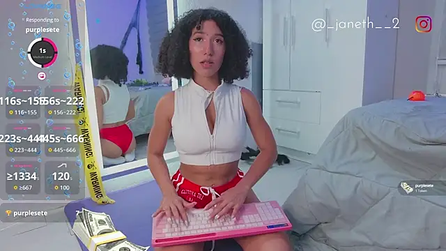 Snapshot of Lovely_Janeth chatting on October 22, 2:23 am Lovely Janeth online show from October 22, 2:23 am