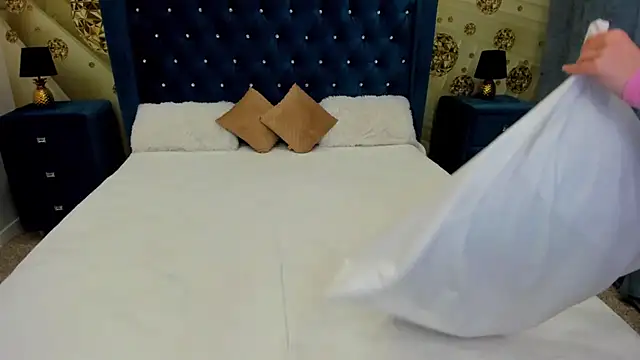 Snapshot of Katrina_Minchels chatting on February 8, 8:20 am Katrina Minchels online show from February 8, 8:20 am