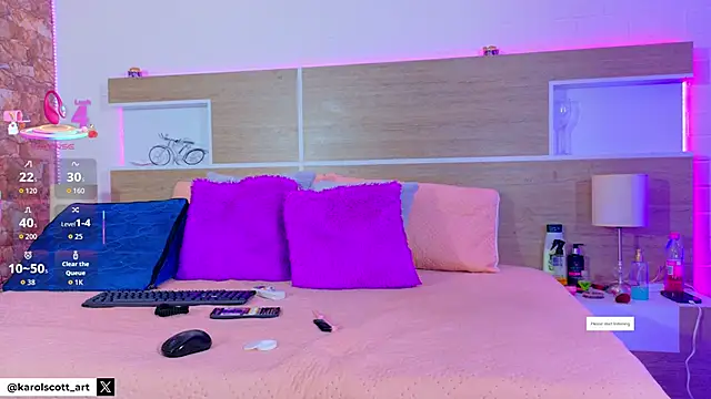 KAROL-SCOTT online show from January 12, 9:09 pm