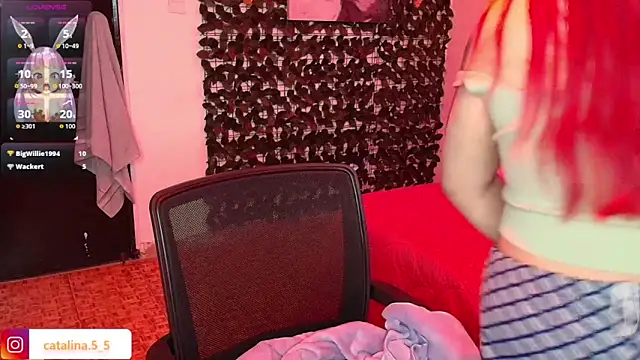 Snapshot of Kata_Bigboobs chatting on October 13, 6:24 am Kata Bigboobs online show from October 13, 6:24 am