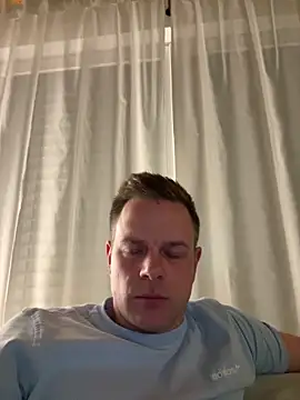 Snapshot of Danii0790 chatting on April 15, 8:20 pm Danii0790 online show from April 15, 8:20 pm
