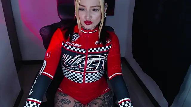 Snapshot of Anaii_Gomez chatting on January 6, 5:59 pm Anaii Gomez online show from January 6, 5:59 pm