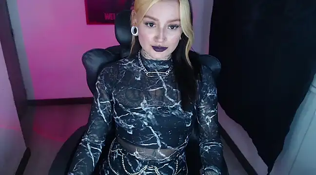 Snapshot of Anaii_Gomez chatting on January 17, 7:49 pm Anaii Gomez online show from January 17, 7:49 pm