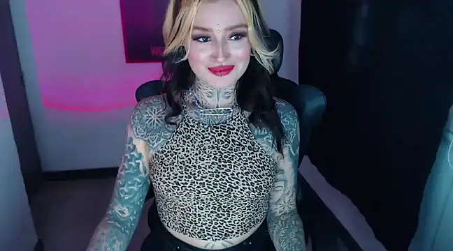 Snapshot of Anaii_Gomez chatting on February 7, 8:10 pm Anaii Gomez online show from February 7, 8:10 pm
