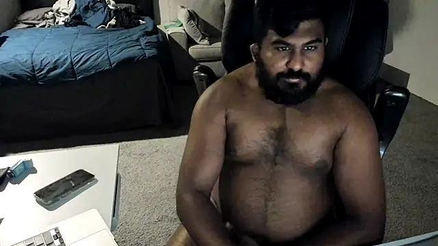 Snapshot of BearBro234 chatting on October 30, 7:43 am BearBro234 online show from October 30, 7:43 am