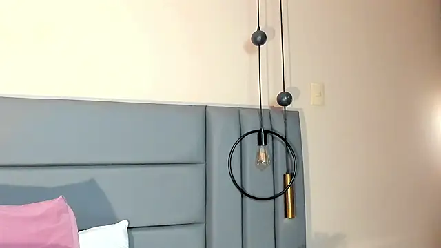 Snapshot of NoraDasilva chatting on November 18, 8:24 pm NoraDasilva online show from November 18, 8:24 pm