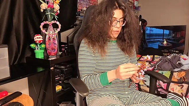 Snapshot of ShinyCherub chatting on February 20, 12:25 pm ShinyCherub online show from February 20, 12:25 pm