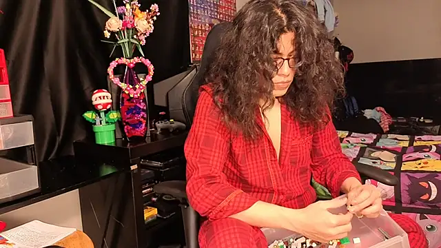 Snapshot of ShinyCherub chatting on February 21, 8:40 am ShinyCherub online show from February 21, 8:40 am