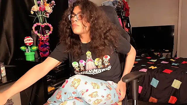 Snapshot of ShinyCherub chatting on February 25, 1:09 am ShinyCherub online show from February 25, 1:09 am