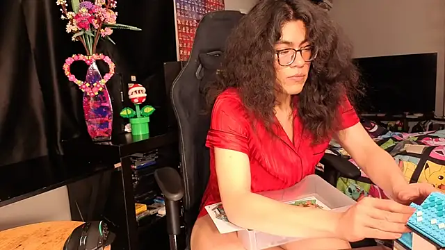 Snapshot of ShinyCherub chatting on March 6, 11:14 am ShinyCherub online show from March 6, 11:14 am