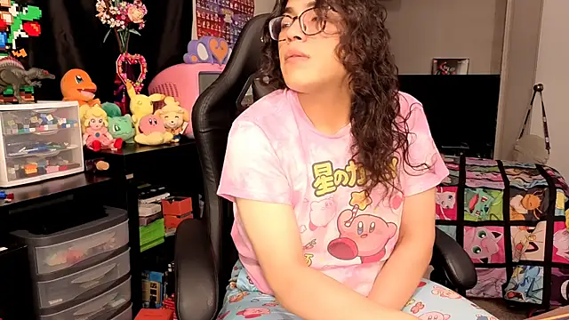 Snapshot of ShinyCherub chatting on September 29, 1:49 pm ShinyCherub online show from September 29, 1:49 pm