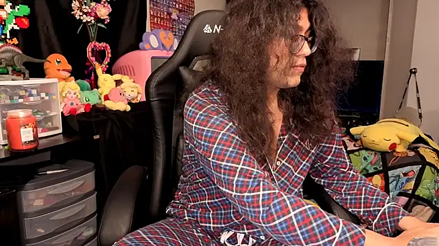 Snapshot of ShinyCherub chatting on October 6, 2:53 am ShinyCherub online show from October 6, 2:53 am