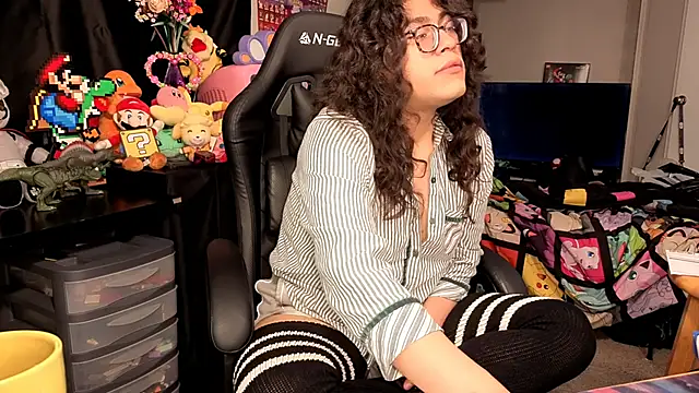 Snapshot of ShinyCherub chatting on October 29, 12:24 am ShinyCherub online show from October 29, 12:24 am