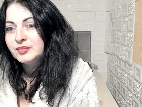 Lillian2 online show from February 19, 2:44 am