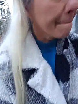 Snapshot of Sexy_Sparkling_ chatting on March 5, 10:11 am Sexy Sparkling online show from March 5, 10:11 am