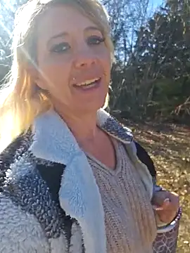 Snapshot of Sexy_Sparkling_ chatting on March 18, 1:53 pm Sexy Sparkling online show from March 18, 1:53 pm