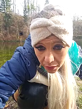 Snapshot of Sexy_Sparkling_ chatting on November 19, 11:32 am Sexy Sparkling online show from November 19, 11:32 am