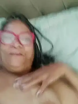 Delicy1 online show from February 6, 11:32 am