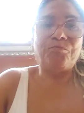 Delicy1 online show from February 15, 7:17 pm