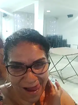 Delicy1 online show from September 14, 4:55 am