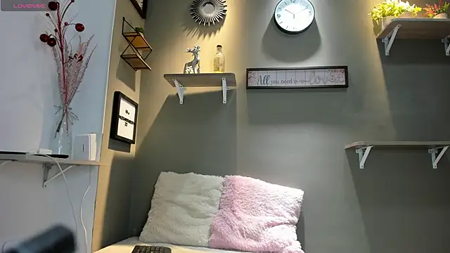 alexandrabootty online show from February 17, 7:53 pm